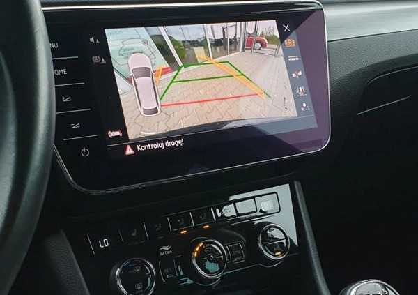 Skoda Superb cena 99900 przebieg: 104679, rok produkcji 2019 z Krapkowice małe 154